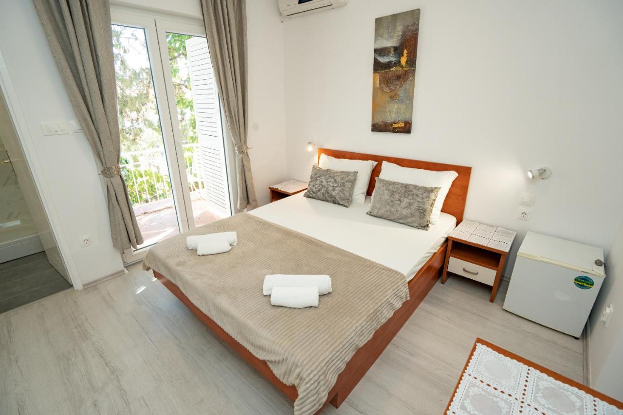 Rooms Magnolia With Pool Novalja Eksteriør bilde